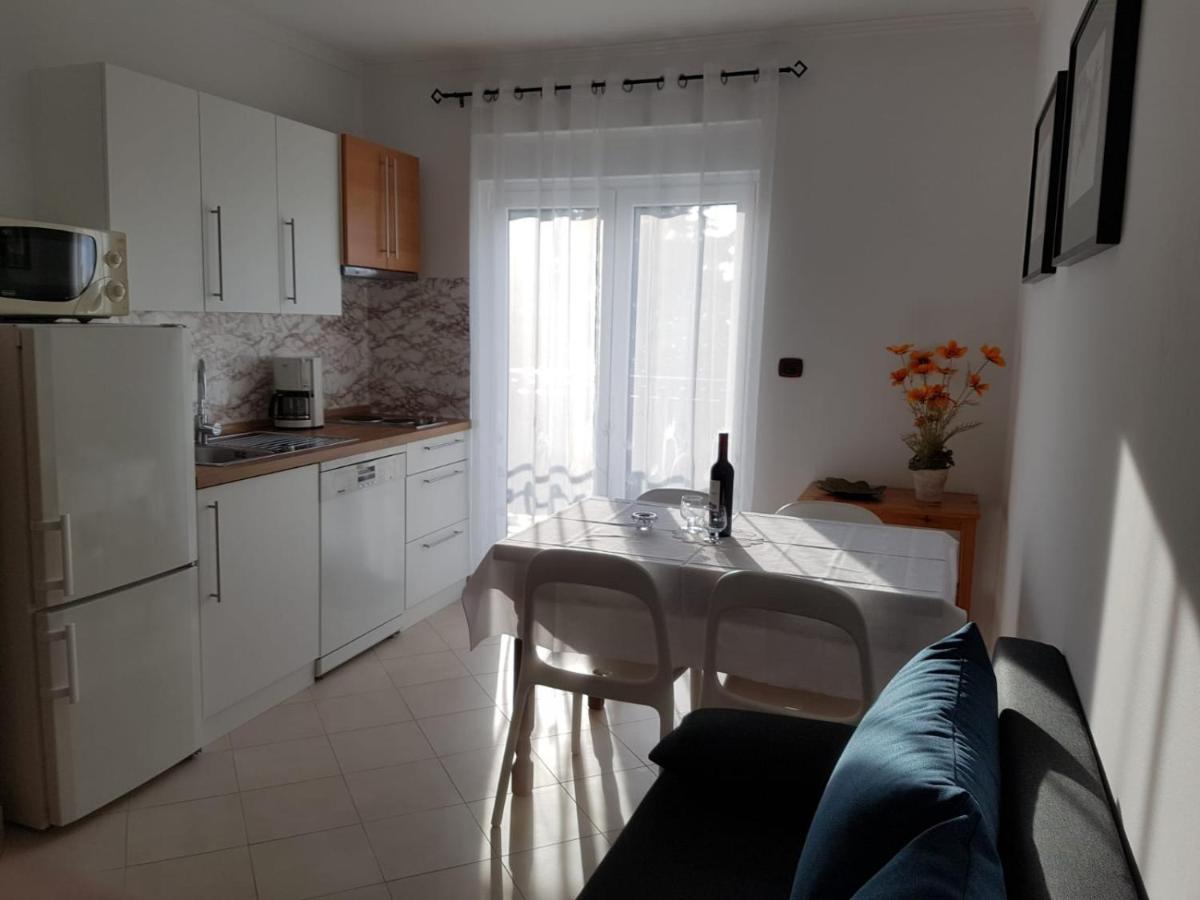 Apartment Mit Balkon Poreč Exteriör bild