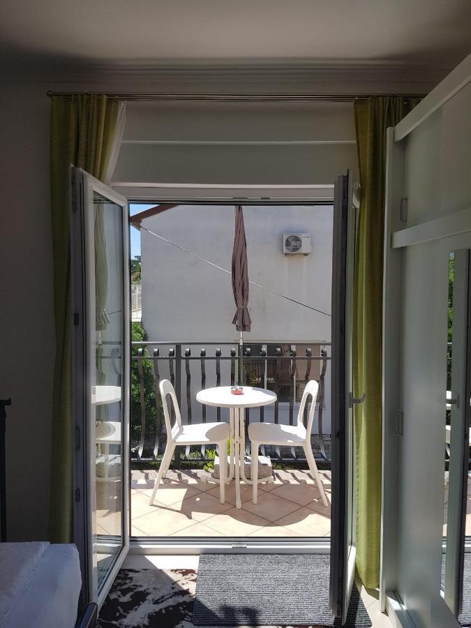Apartment Mit Balkon Poreč Exteriör bild